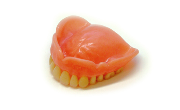 痛くならない柔らかい総入れ歯・総義歯・東京都港区麻布十番